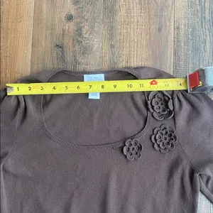 ❤️LOFT Chocolate Knit Top with Floral Details thumbnail 10