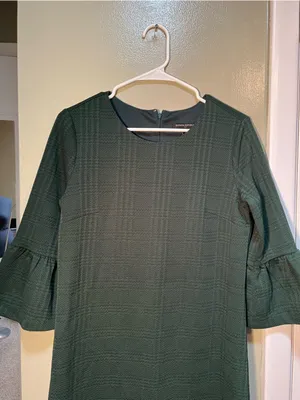 Banana Republic Women's Size 4 Dress Dark Green Textured‎ Holiday Bell Sleeve thumbnail 4