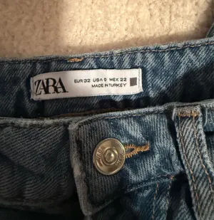 ZARA Jeans thumbnail 2