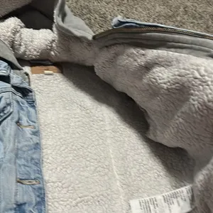 Hollister - Jean Vest over Gray Hoodie - XS thumbnail 5
