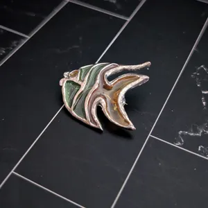 Vintage Brooch - Green & Orange Fish - Tarnished thumbnail 6