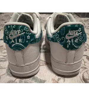 Nike Air Force 1 Low '07 Essential Green Paisley DH4406-102 Women's Size 8.5 thumbnail 4