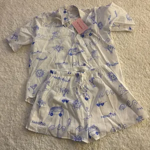 NWT By Frankie blue "Paradiso" coastal-themed print short set. Size medium thumbnail 3