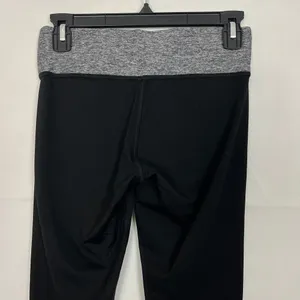 VS Pink Mid-Rise Capri Black Athleisure Leggings Size S thumbnail 6