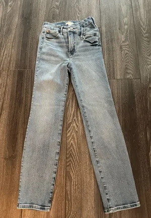 Good American Jeans Skinny size 24 thumbnail 1