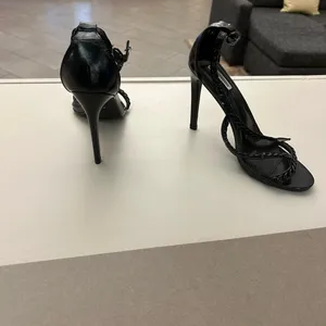 Cape Robbin”size 9 black heels- great shape! Holiday fit! thumbnail 7
