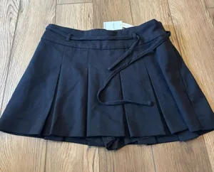 Hollister mini skirt  thumbnail 1