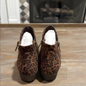 Sun +‎ Stone Leopard Print Ankle Booties Brown Side Zip Size 6 NIB thumbnail 8