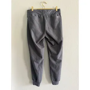 FIGS Technical Zamora Jogger Scrub nurse Pants Grey S Petite 1616 Graphite Gray thumbnail 2