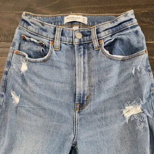 Abercrombie & Fitch Curve Love Ultra High Rise Ankle Straight Jeans Women’s 25/0 thumbnail 1