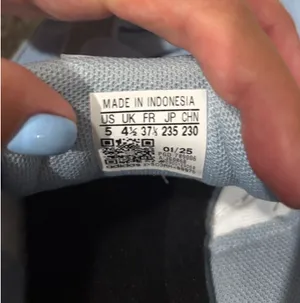 Adidas Run 70s Sneaker in Pink & Blue thumbnail 5
