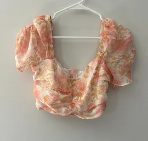 ShowPo size 4 crop top‎ White thumbnail 1