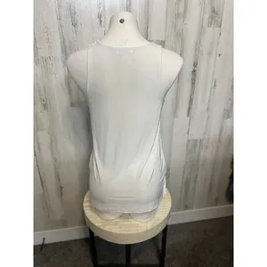 White tank top thumbnail 3