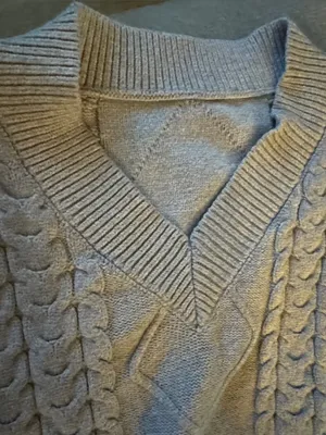 Women's Cable Knit V-Neck Sweater Vest - Grey thumbnail 2