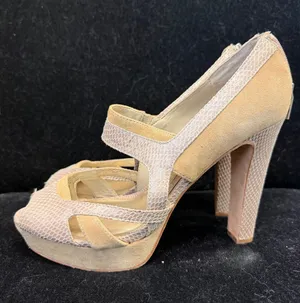 White House Black Market Snakeskin Suede Platform Peep Toe Heels Tan‎ Size 8.5 thumbnail 1