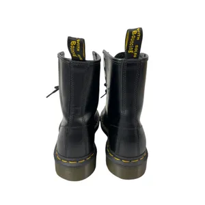 NEW Dr. Martens 1460 Womens Black Leather Round Toe Lace Up Combat Ankle Boots 7 thumbnail 3