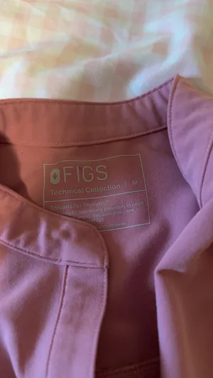 Figs scrubs thumbnail 2