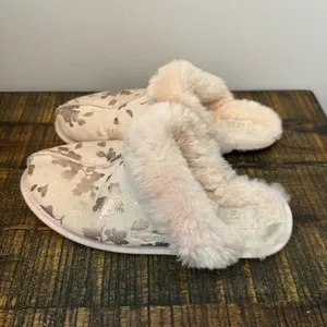 Ugg Scuffette II Floral Foil Slipper Blush Pink size 10 thumbnail 3