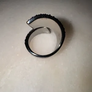 Guess Glitter & stone bypass wrap hematite ring thumbnail 4