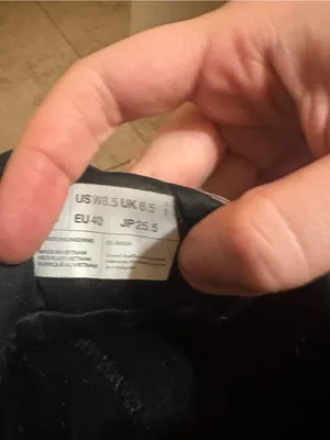 Oncloud On Running Cloudrunner black & dark purple running shoes thumbnail 8