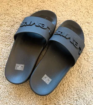 Levi’s Slides Black thumbnail 1