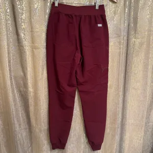 FIGS Burgundy Maroon Zamora Jogger Pants Casma Pocket Scrub Top Set XS/XXS thumbnail 3