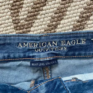 American eagle high rise shorts thumbnail 3