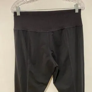 Athleta Black Ruched Ankle Jogger Pants Women’s Size Small thumbnail 3