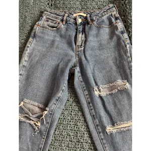 PacSun Los Angeles High Waisted Distressed Mom Jeans Medium Wash Blue Ripped thumbnail 2