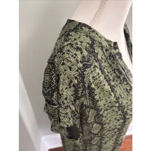 ANTHROPOLOGIE Rachel Tunic Dress in Green Snake Print Short Sleeve Size Medium thumbnail 2