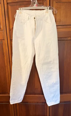 High-Waist White Denim Mom Jeans 100% cotton size 30/31 thumbnail 1