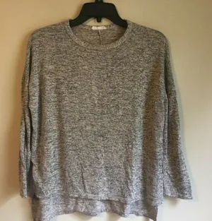Olivia Rae medium grey top‎ thumbnail 1