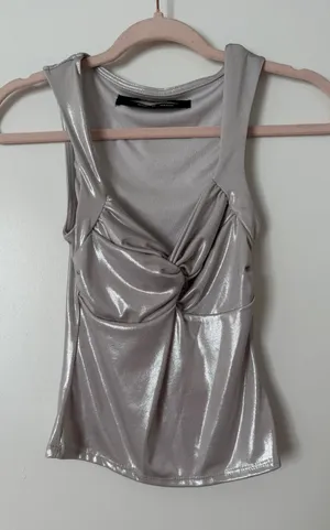 Urban Outfitters Top thumbnail 1