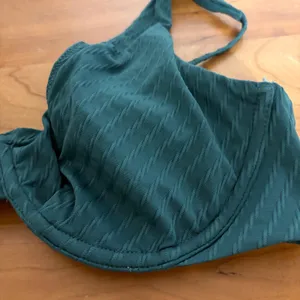 Abercrombie & Fitch Dark Green Textured Underwire Bikini Top XL Balconette thumbnail 2