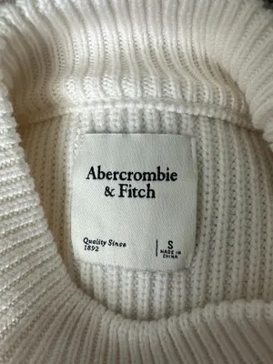 Abercrombie Sleeveless Sweater Turtleneck thumbnail 3