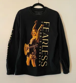 Taylor Swift Fearless Tour Black Concert Long Sleeve Shirt Cotton Women's Medium thumbnail 1