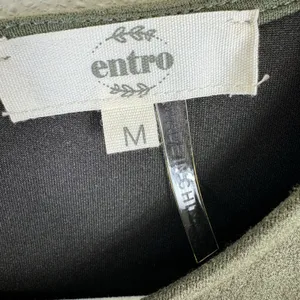 Entro‎ NWOT Green Faux Suede Short Sleeve Scalloped Hem Dress Size M thumbnail 5