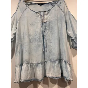 Signature Studio Chambray Cold Shoulder Ruffle Tunic Top Plus 1X thumbnail 4
