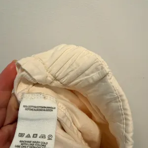 Free People Women’s Cream Button-Front Jogger Pants thumbnail 4