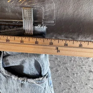 1422 | Abercrombie‎ Curve Love The Mom High Rise Distressed Jeans Light Wash 00 thumbnail 3