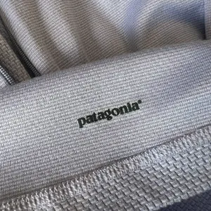 Patagonia Capilene Quarter Zip Neck light Blue Base Layer Long Sleeve Medium #79 thumbnail 4