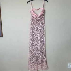 HOUSE OF CB 'Azzurra' Rose‎ Pink Lace Godet Gown NWOT size M thumbnail 3
