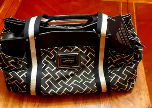Tommy Hilfiger purse, @ 12" x 8" , like new thumbnail 1