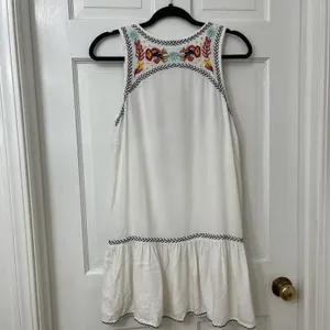 Lovers + Friends Embroidered Sz S Boho Festival Beachy Floral Cottagecore Hippie thumbnail 4