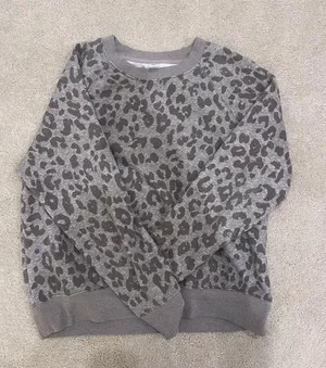 Old Navy Cheetah Print Crewneck thumbnail 2