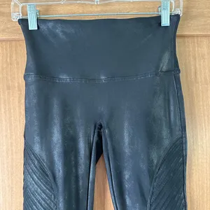 Spanx Faux Leather Moto Leggings Very Black Size Large 20136R‎ thumbnail 4