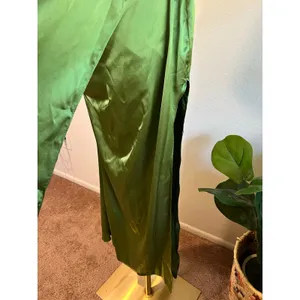 Off Shoulder Green Formal Glam Gala Prom Special Event Dress Size 4 NEW thumbnail 8