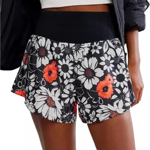 Free People Movement NWT Carpe Diem Printed HR Shorts Women’s Large Tuxedo Daisy thumbnail 1