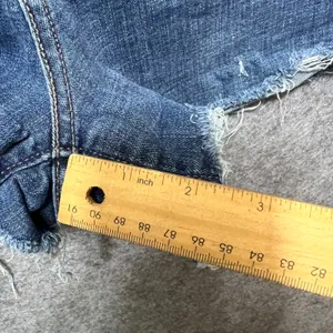 Levi's Cutoff Denim Shorts Sz 16‎ Distressed Raw Hem Mid Rise Frayed Ripped thumbnail 3