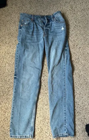 H&M Boyfriend Jeans thumbnail 1